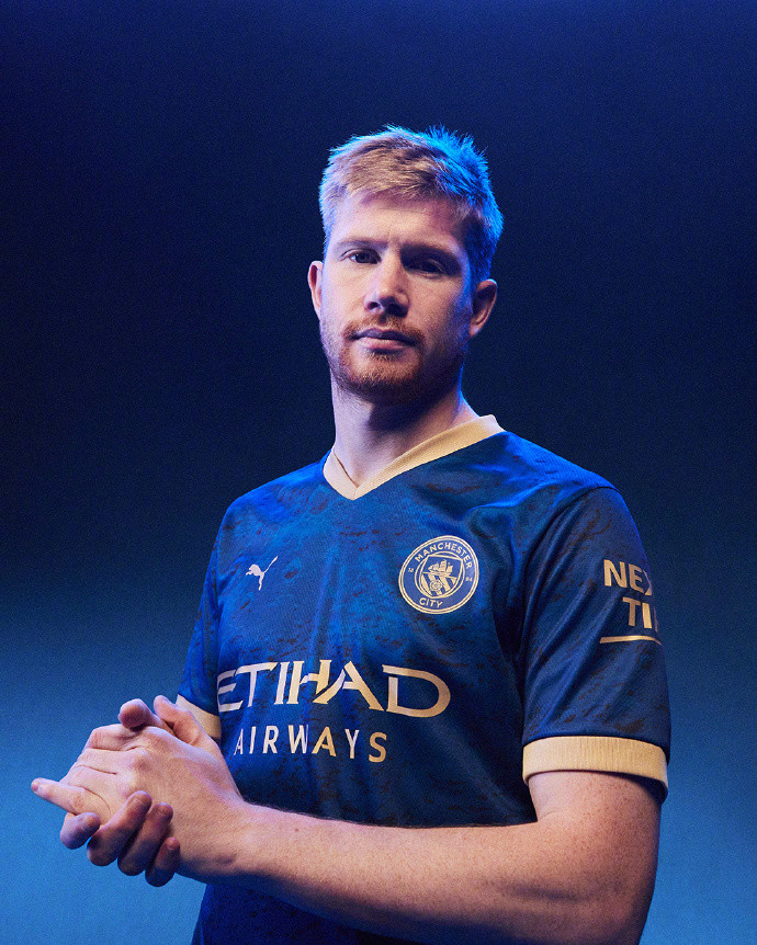 历年中超金靴：武磊34球傲视群雄，法比奥28球独享本赛季金靴（历届中超金靴盘点：武磊34球一骑绝尘，法比奥28球问鼎本季金靴）