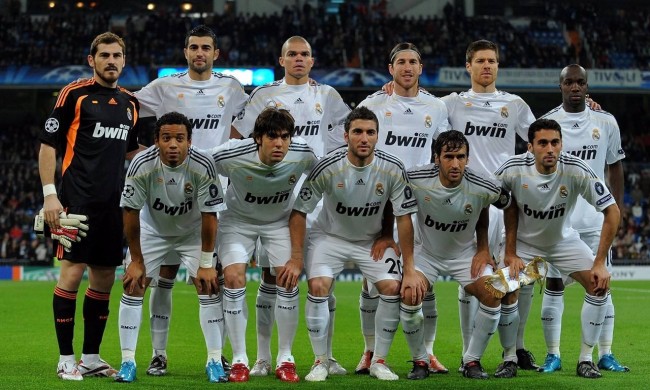 冬日暖阳映照赛场 校友欢聚情满中原（冬阳映赛场 校友齐聚情满中原）