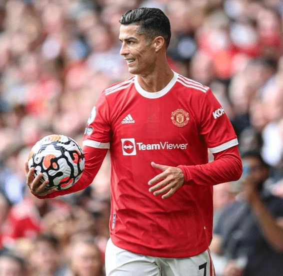 戴维对乌迪内斯的进球被吹越位，但VAR划线似乎存在问题（戴维战乌迪内斯进球被判越位，VAR画线引争议）