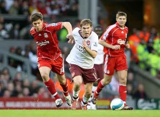 篮球篮网球员训练中展现高命中率（篮网球员训练场上投篮命中率惊人）