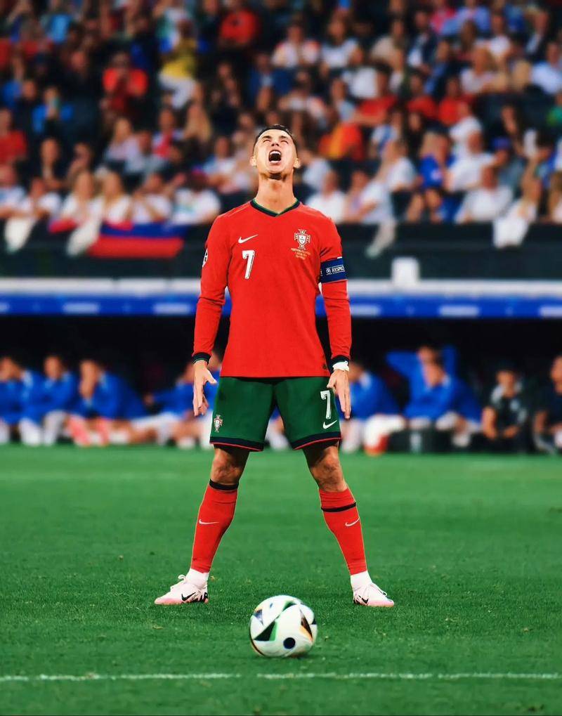 赫拉德-马丁：巴萨完全无需改变踢法，最重要的是做好压迫（赫拉德-马丁：巴萨无需调整风格，关键是把压迫做到位）