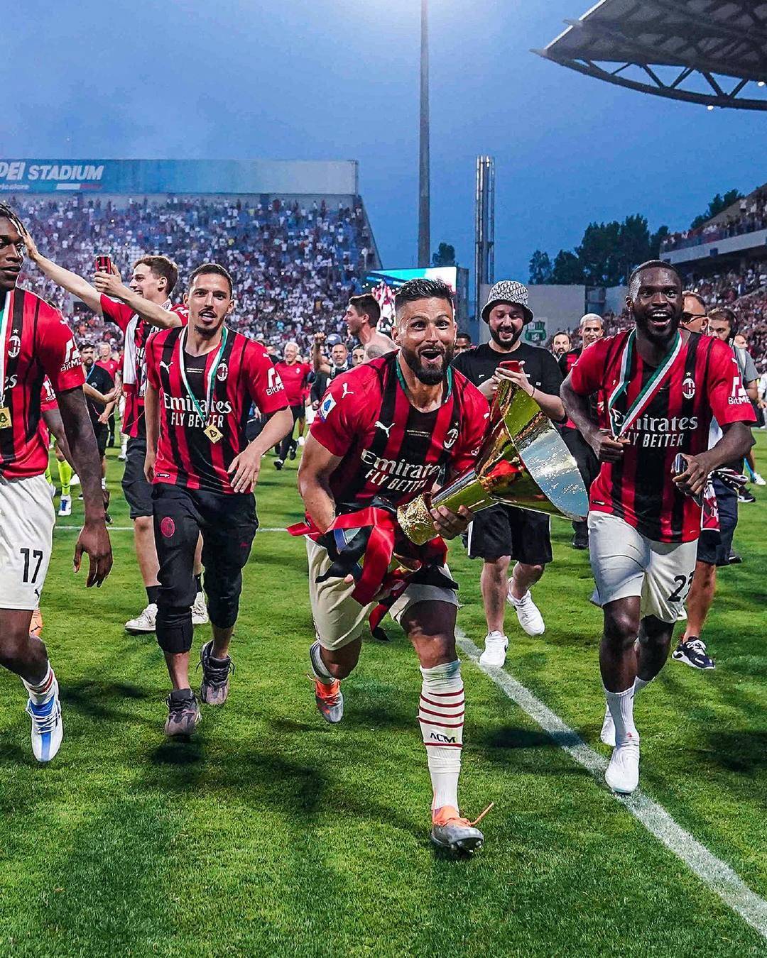 逆天，挪威甲门将点球大战一脚将摆好的球踢走以干扰对方（挪威甲点球大战爆争议 门将将已摆好的球踢走干扰主罚者）