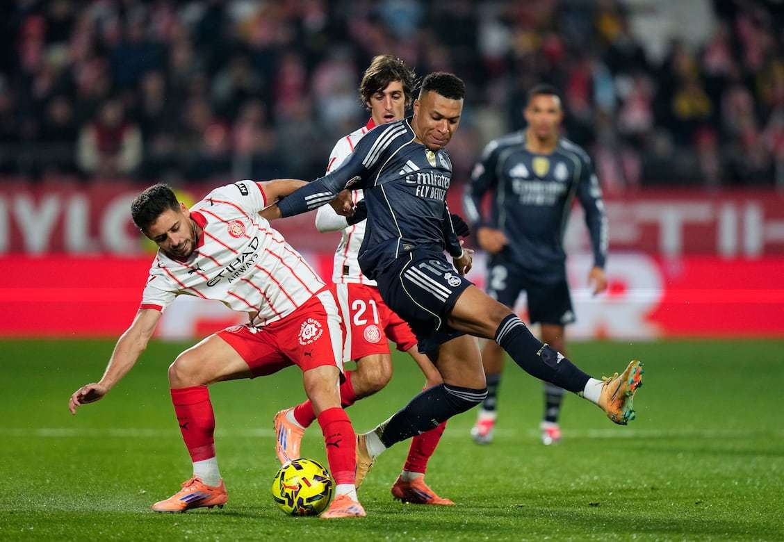 马卡：姆巴佩周末出战阿拉维斯存疑，皇马可能11人缺席（马卡报：姆巴佩周末战阿拉维斯成疑，皇马或有11人缺阵）