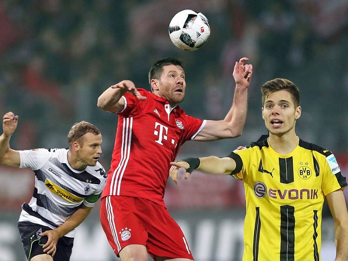 皇马又贡献了一次防守的反面教材 有点像表演赛的踢法（皇马防守再成反面教材，踢得像场表演赛）