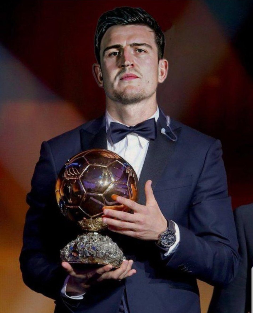 记者：前国门李雷雷有望接替杨智，担任青岛西海岸守门员教练（记者：李雷雷或接替杨智，出任青岛西海岸门将教练）