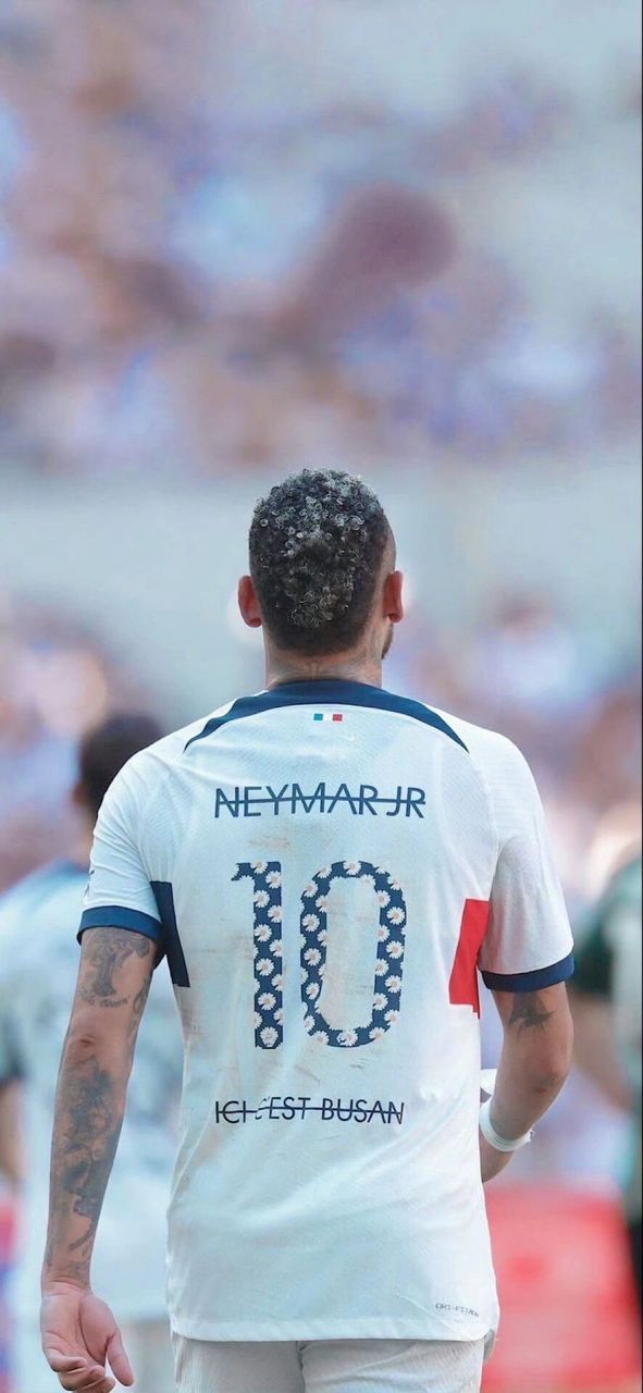 中超16队平均投入不足2亿，中足联节流难救联赛，专家呼吁多渠道开源（中超16队平均投入未达2亿，中足联仅靠节流难救市，专家建议拓展多元收入渠道）