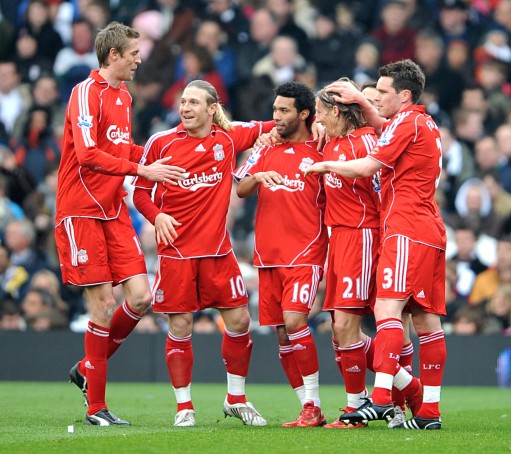 猛龙攻守兼具再显冠军影子（猛龙攻防兼优再露冠军本色）