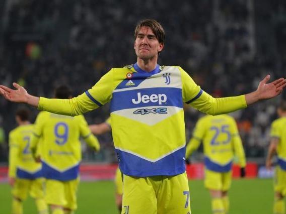 库威哈3大超级后卫，谁能拿30000分？一人板上钉钉，一人彻底没戏（库里、威少、哈登三大后卫谁能冲击3万分？一人稳了，一人无望）