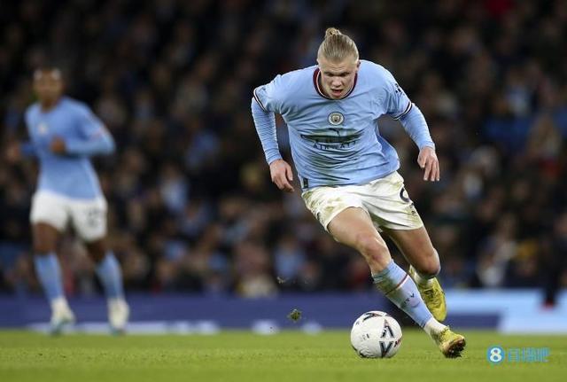 穆勒：我在团队里很舒服，希望继续和这些队友一起享受比赛（穆勒：在队内感觉自在，盼与队友继续享受比赛）